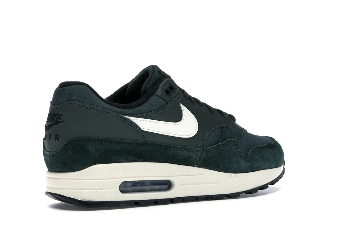 Vue 33 de Nike Air Max 1 Outdoor Green