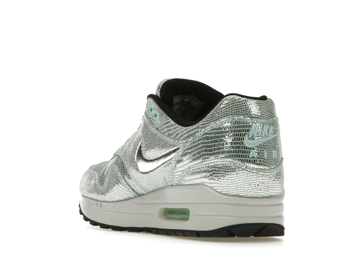 Vue 25 de Nike Air Max 1 Party Pack Disco Ball 