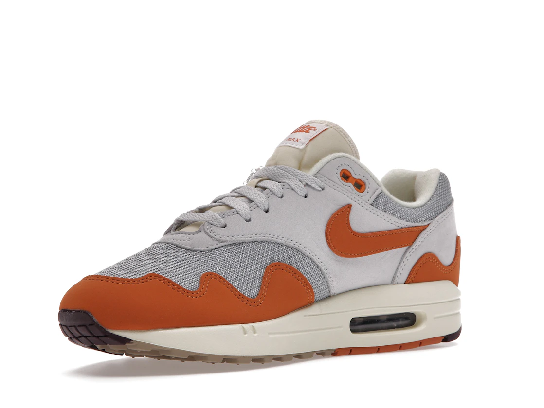 Vue 15 de Nike Air Max 1 Patta Waves Monarch (with Bracelet)