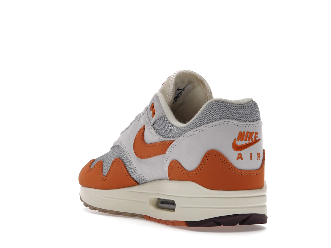 Vue 25 de Nike Air Max 1 Patta Waves Monarch (with Bracelet)