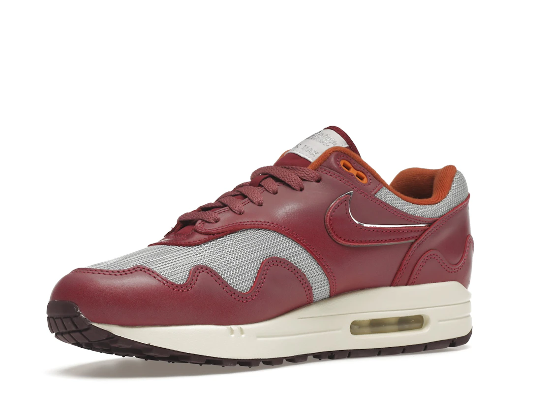 Vue 16 de Nike Air Max 1 Patta Waves Rush Maroon (with Bracelet)