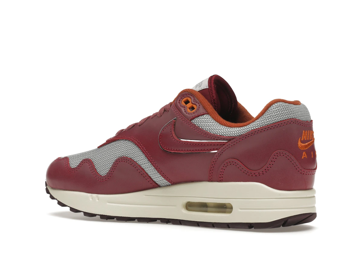 Vue 23 de Nike Air Max 1 Patta Waves Rush Maroon (with Bracelet)