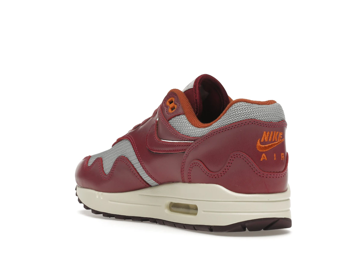 Vue 25 de Nike Air Max 1 Patta Waves Rush Maroon (with Bracelet)