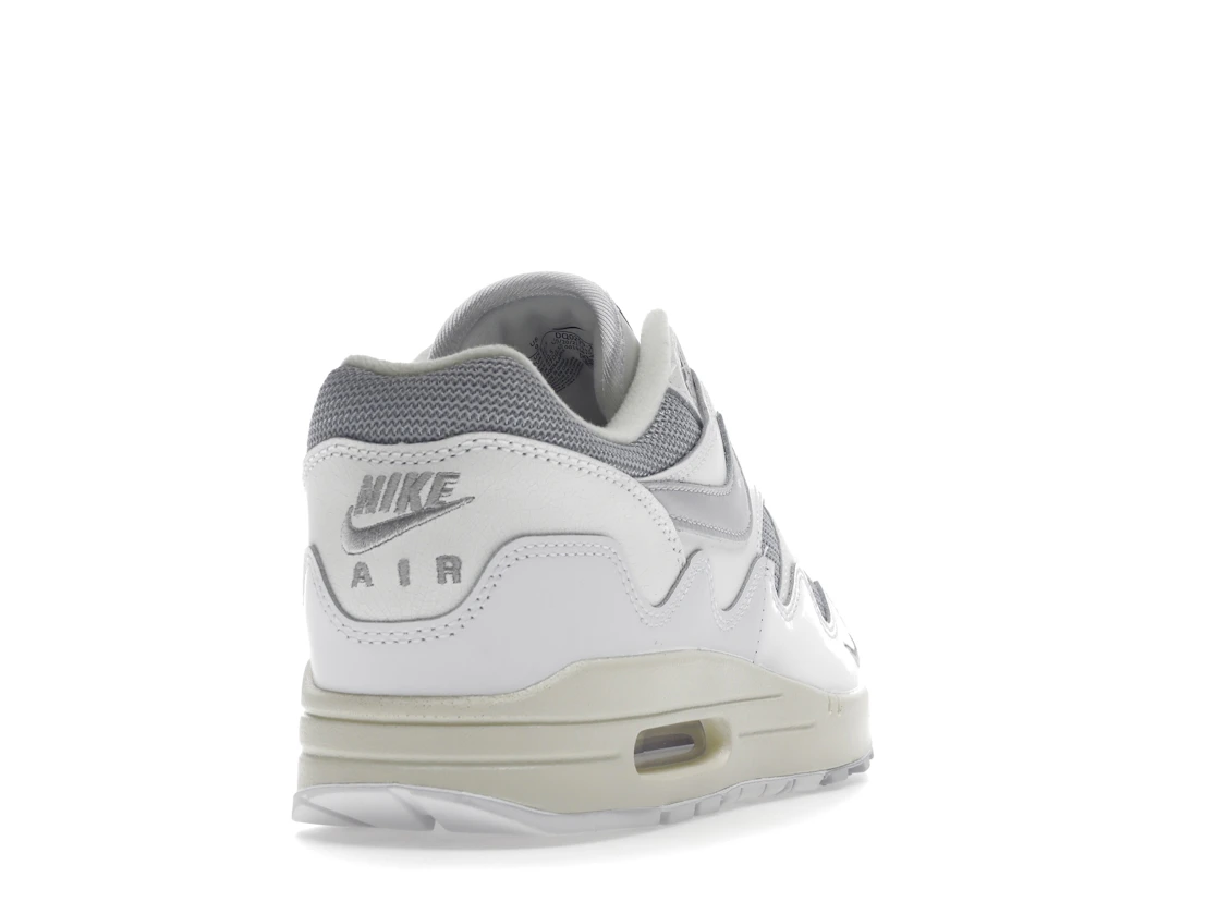 Vue 30 de Nike Air Max 1 Patta Waves White