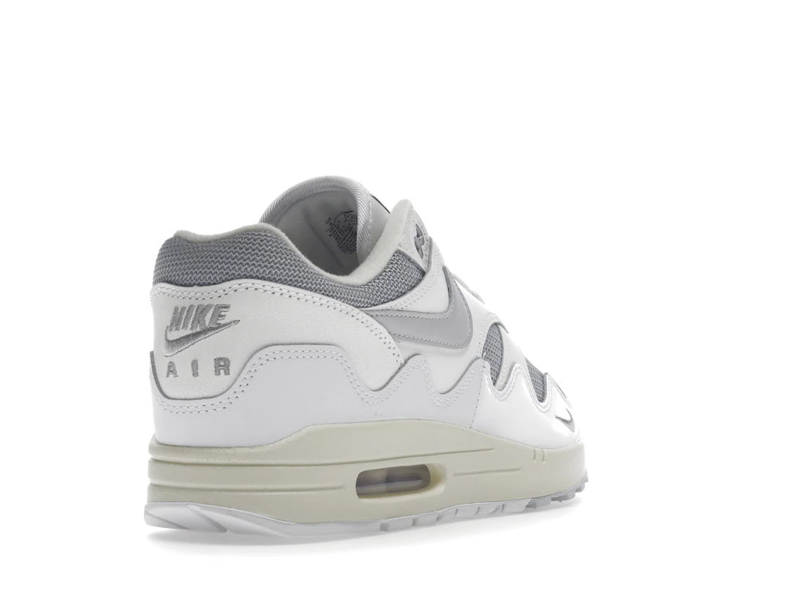Vue 31 de Nike Air Max 1 Patta Waves White