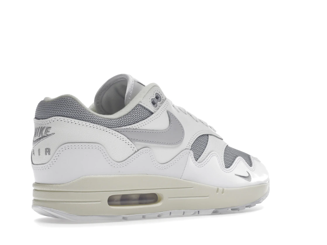 Vue 33 de Nike Air Max 1 Patta Waves White