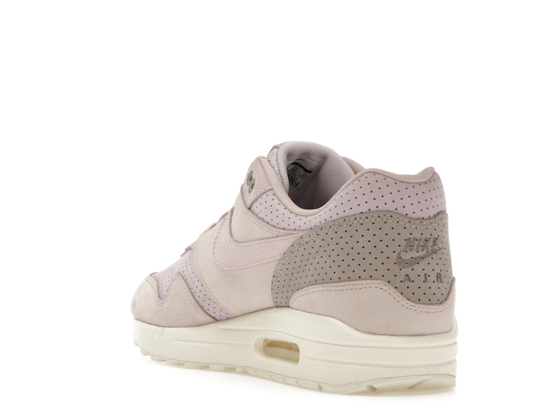 Vue 25 de Nike Air Max 1 Pinnacle Arctic Pink