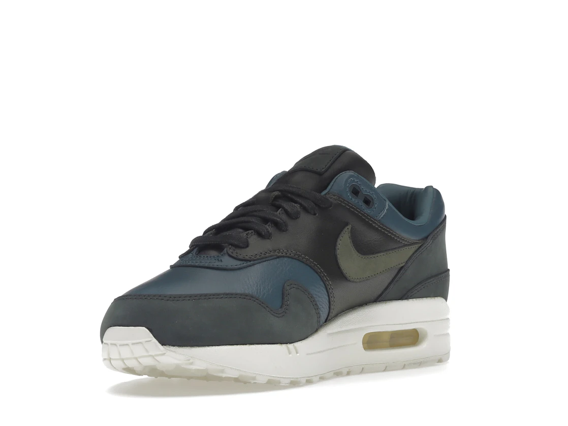 Vue 14 de Nike Air Max 1 Pinnacle Iced Jade
