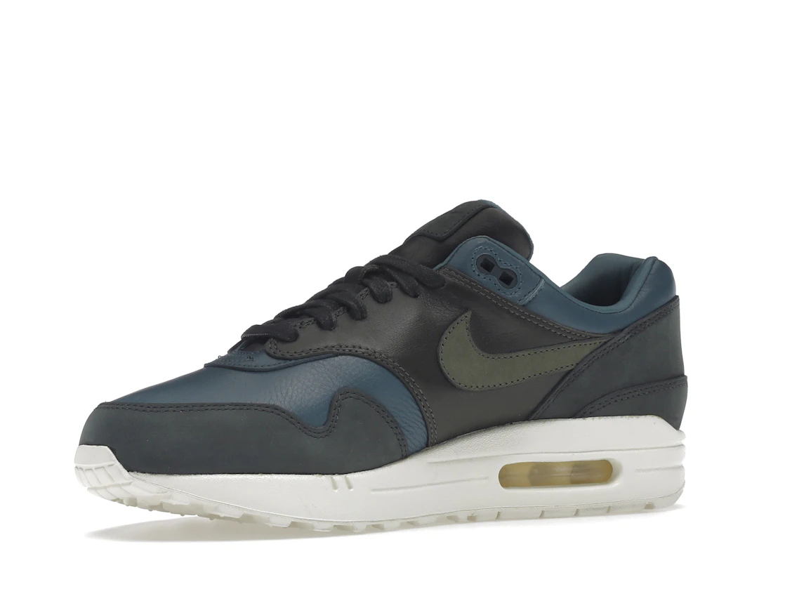 Vue 16 de Nike Air Max 1 Pinnacle Iced Jade
