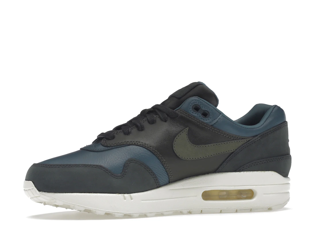 Vue 17 de Nike Air Max 1 Pinnacle Iced Jade