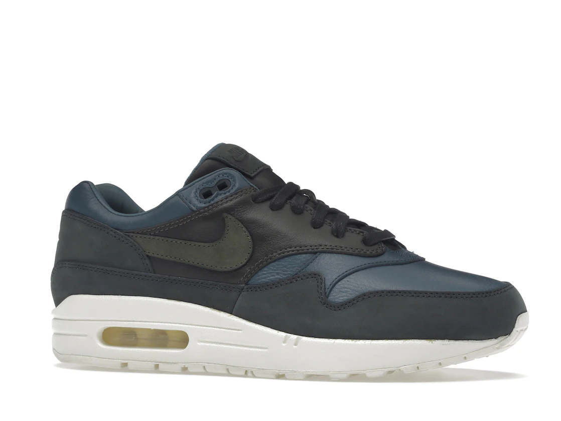 Vue 3 de Nike Air Max 1 Pinnacle Iced Jade