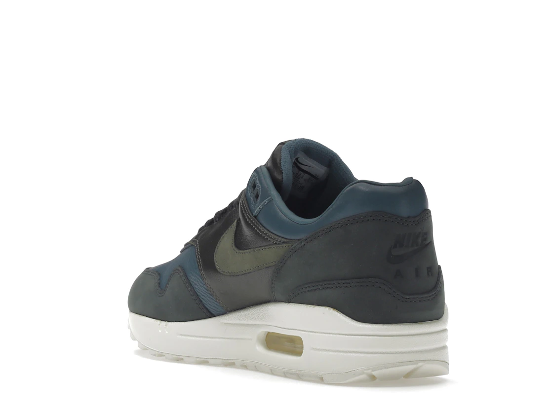 Vue 25 de Nike Air Max 1 Pinnacle Iced Jade