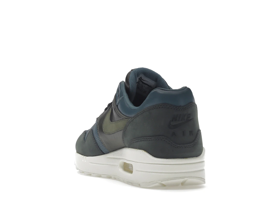 Vue 26 de Nike Air Max 1 Pinnacle Iced Jade