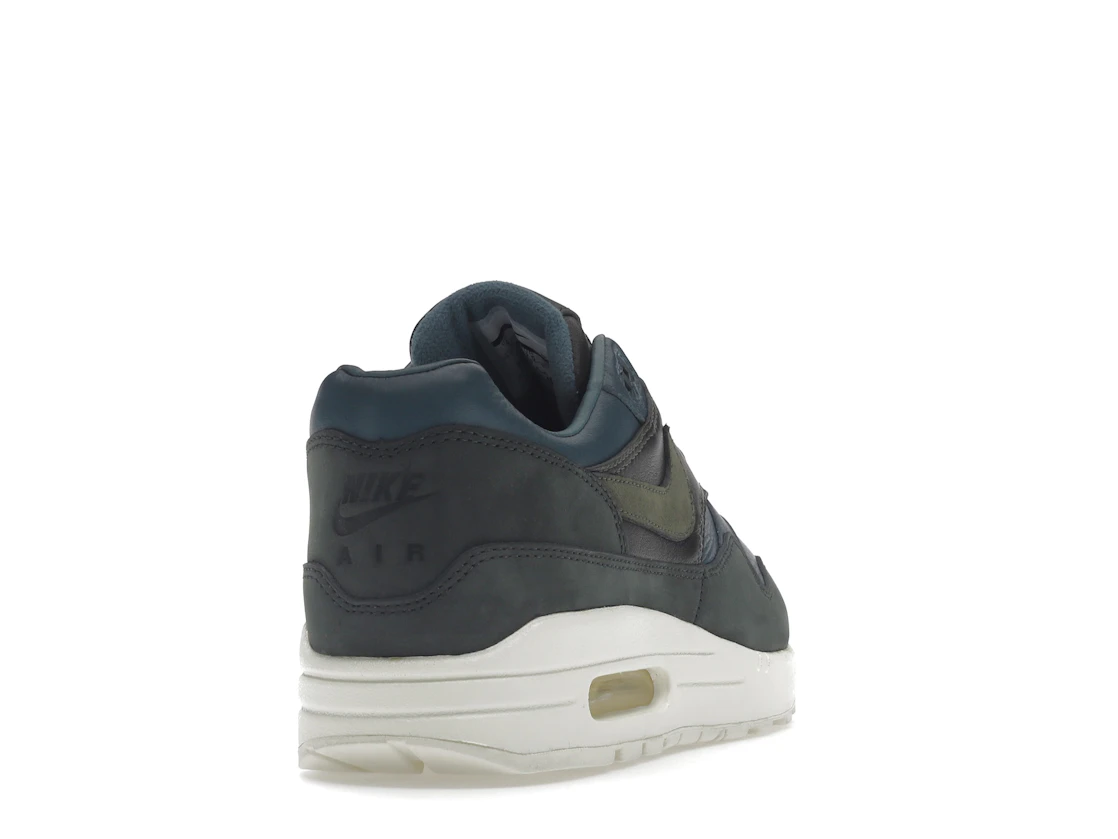 Vue 30 de Nike Air Max 1 Pinnacle Iced Jade