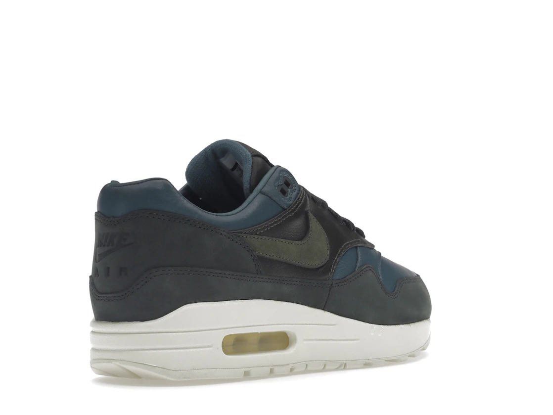 Vue 32 de Nike Air Max 1 Pinnacle Iced Jade