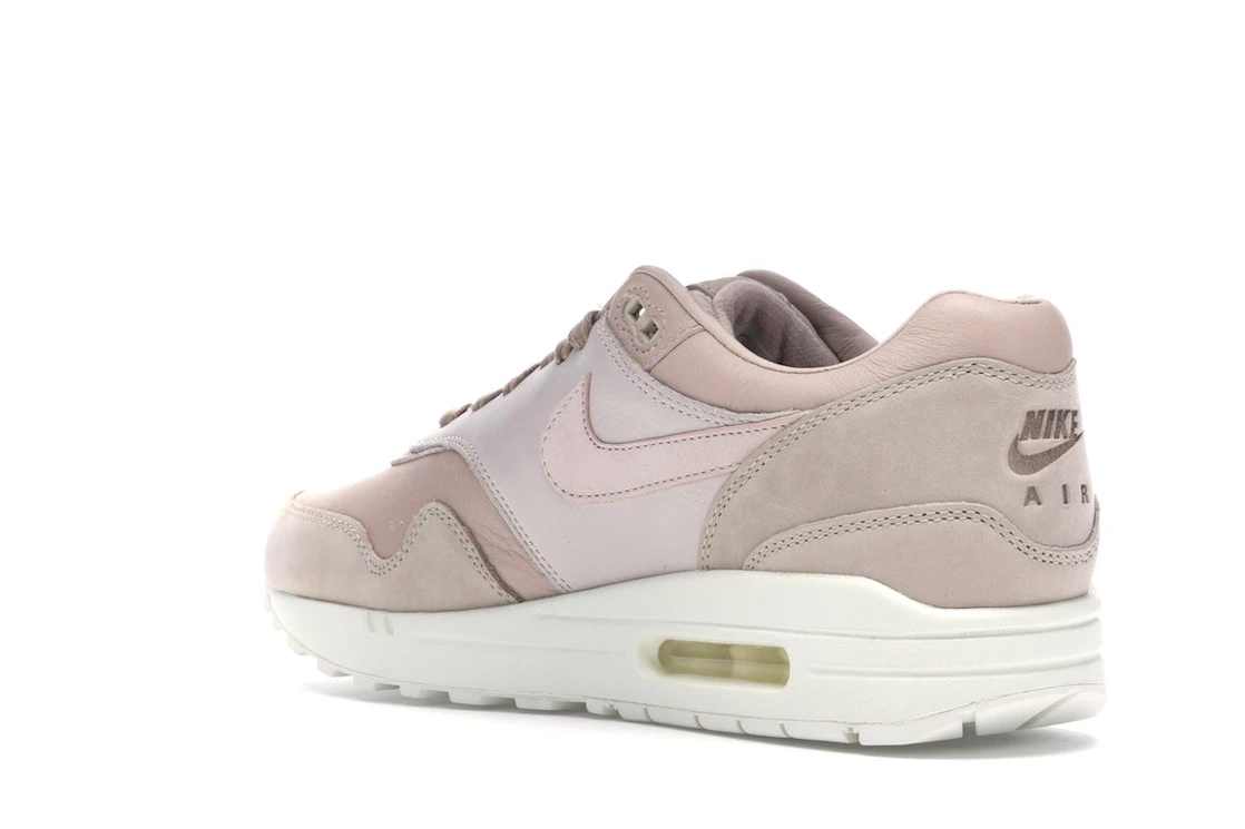 Vue 24 de Nike Air Max 1 Pinnacle Sand