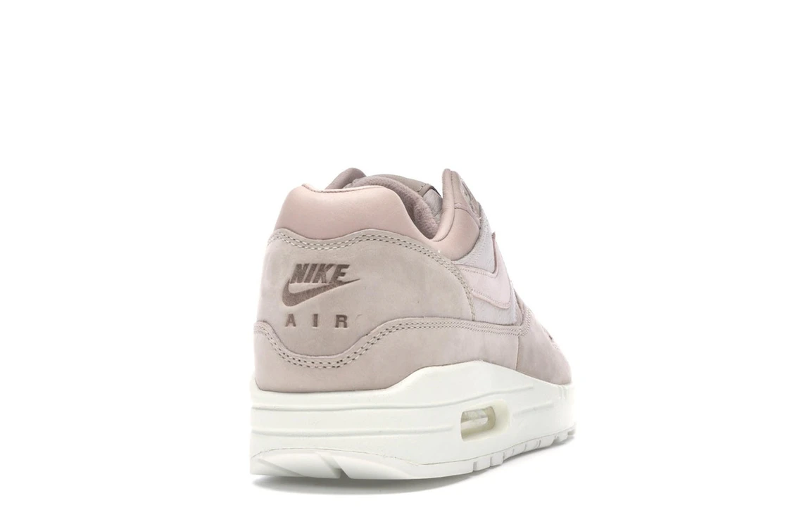 Vue 30 de Nike Air Max 1 Pinnacle Sand