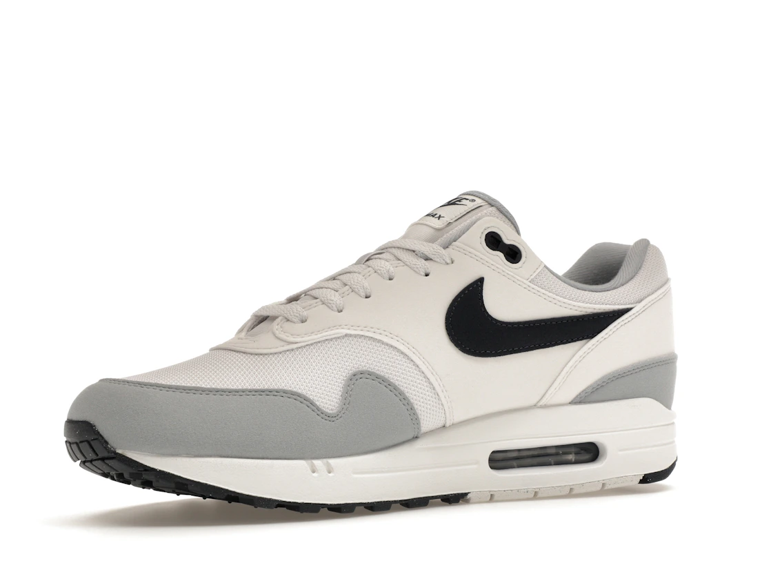 Vue 16 de Nike Air Max 1 Platinum Tint Dark Obsidian
