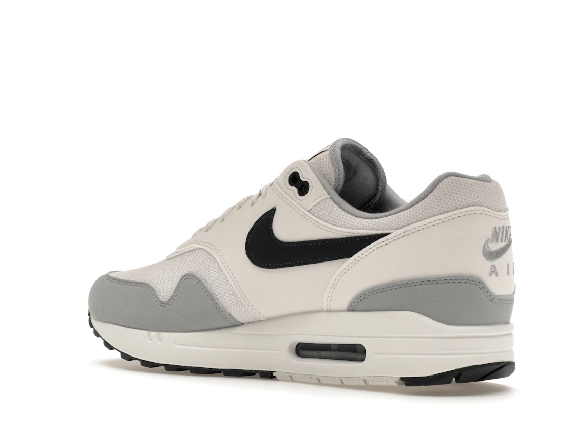 Vue 23 de Nike Air Max 1 Platinum Tint Dark Obsidian