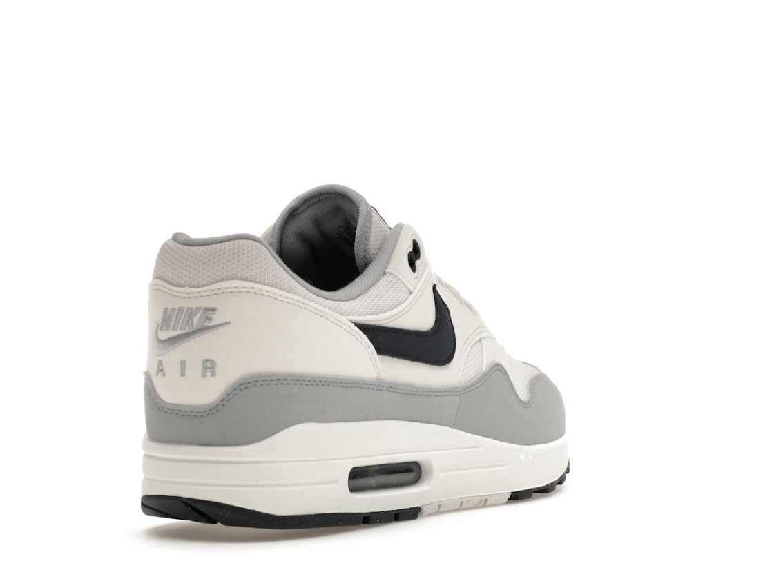 Vue 31 de Nike Air Max 1 Platinum Tint Dark Obsidian