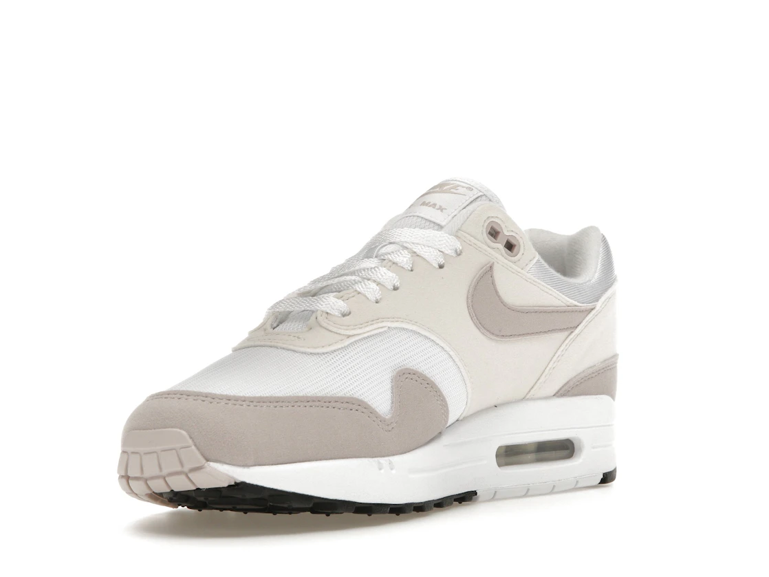 Vue 14 de Nike Air Max 1 Platinum Violet 