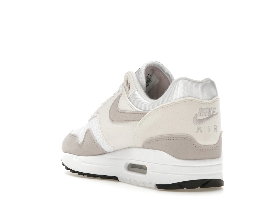 Vue 25 de Nike Air Max 1 Platinum Violet 