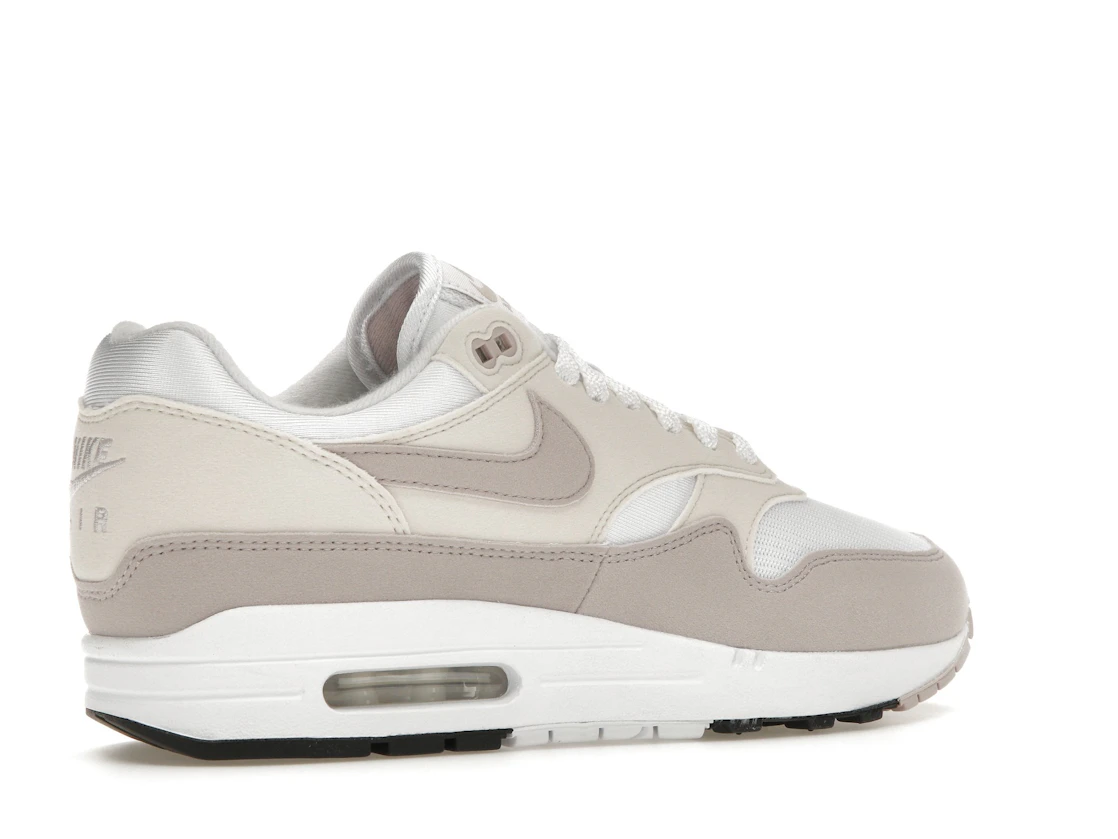 Vue 34 de Nike Air Max 1 Platinum Violet 