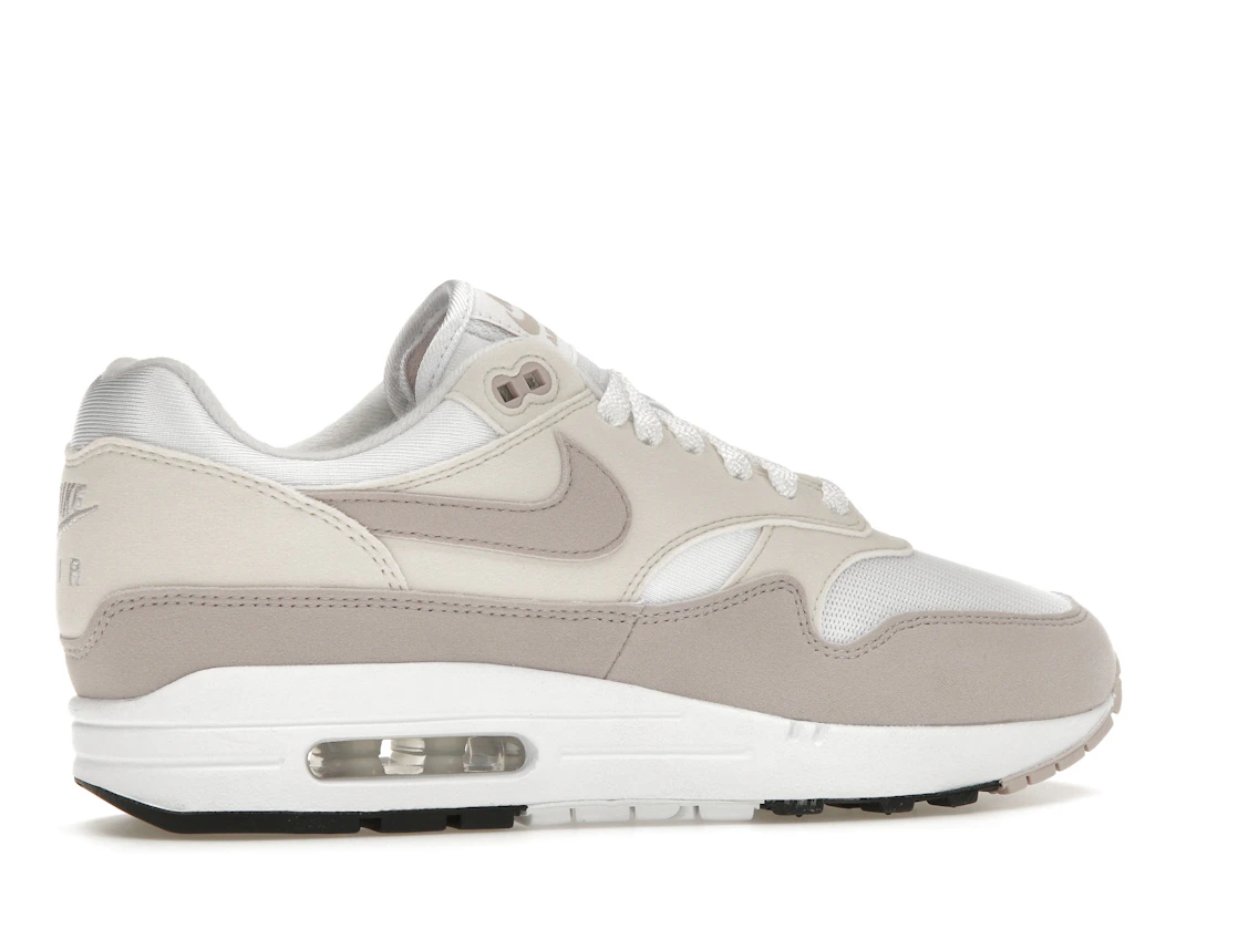 Vue 35 de Nike Air Max 1 Platinum Violet 