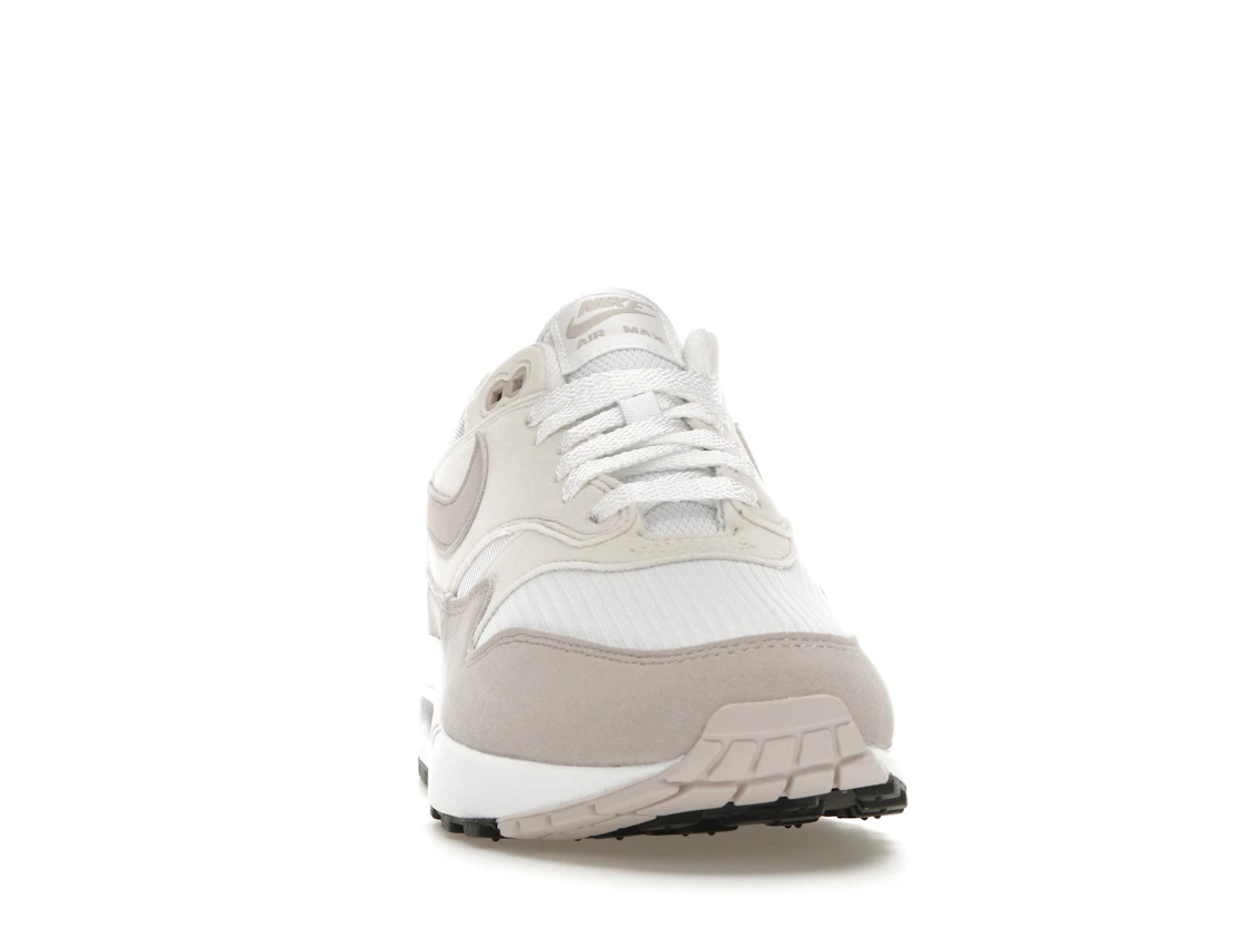 Vue 9 de Nike Air Max 1 Platinum Violet 