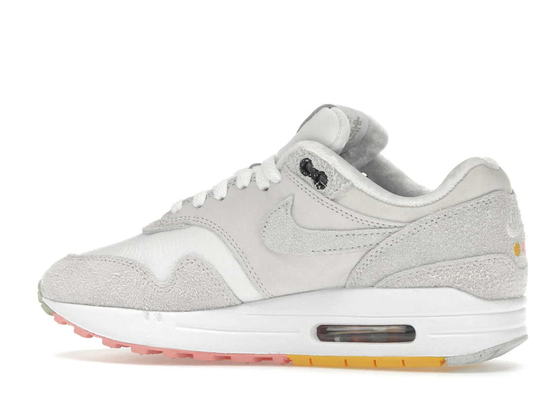 Vue 21 de Nike Air Max 1 Pom Pom Polka Dots 