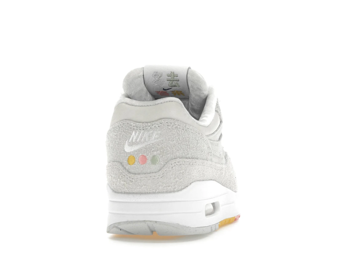 Vue 29 de Nike Air Max 1 Pom Pom Polka Dots 