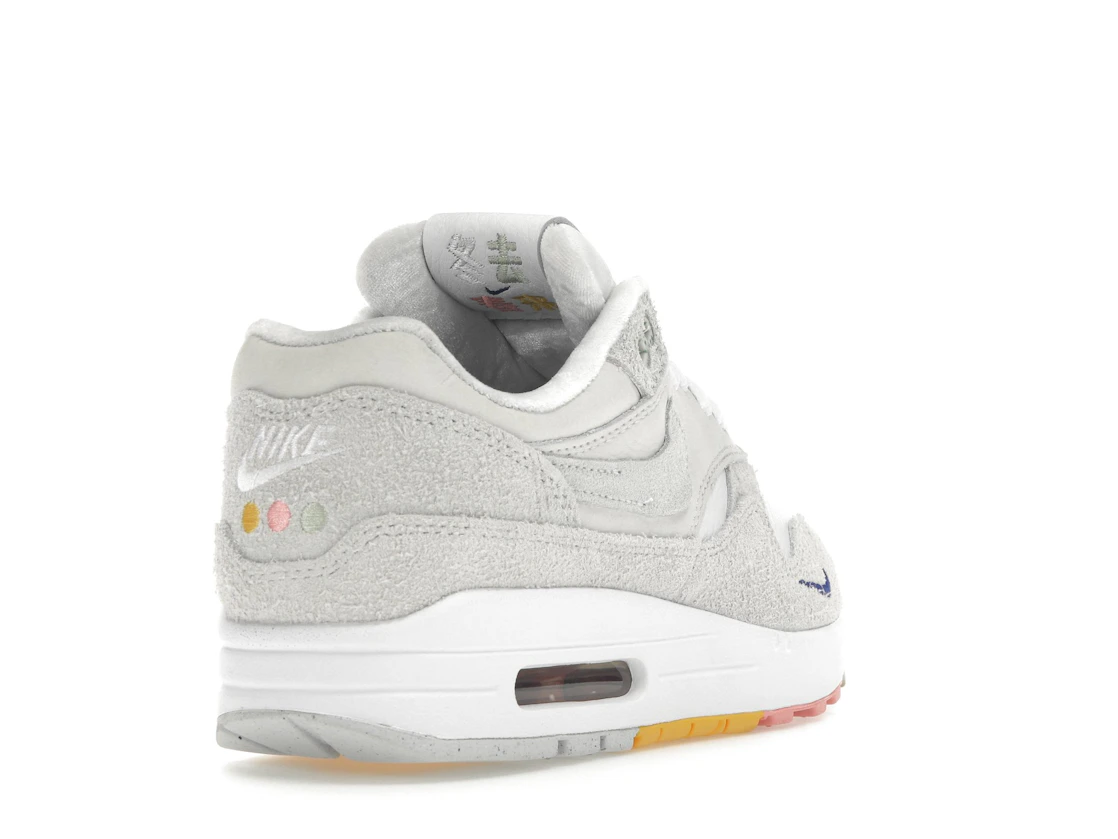 Vue 31 de Nike Air Max 1 Pom Pom Polka Dots 