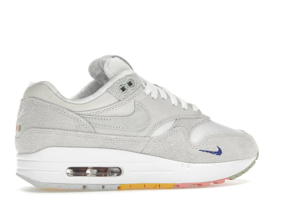 Vue 35 de Nike Air Max 1 Pom Pom Polka Dots 