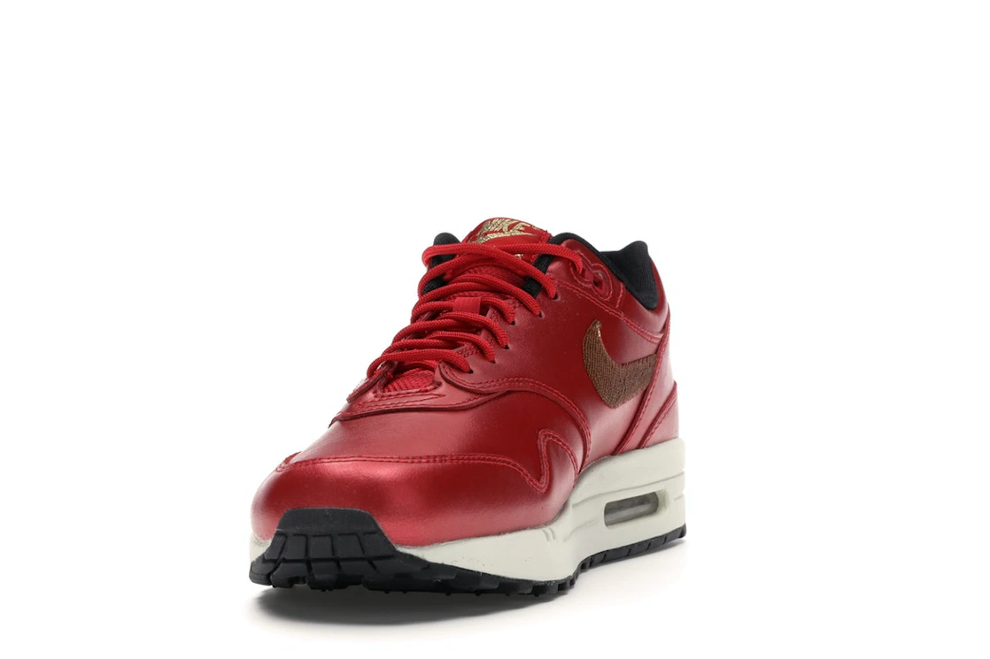 Vue 12 de Nike Air Max 1 Red Gold Sequin 