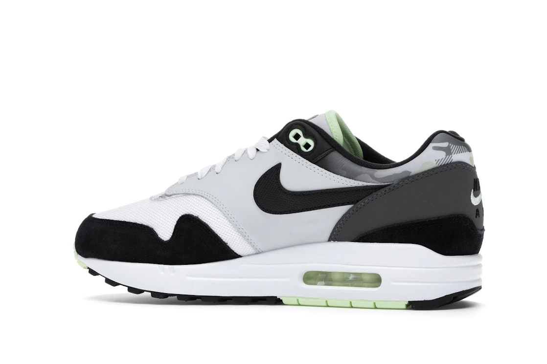 Vue 21 de Nike Air Max 1 Remix