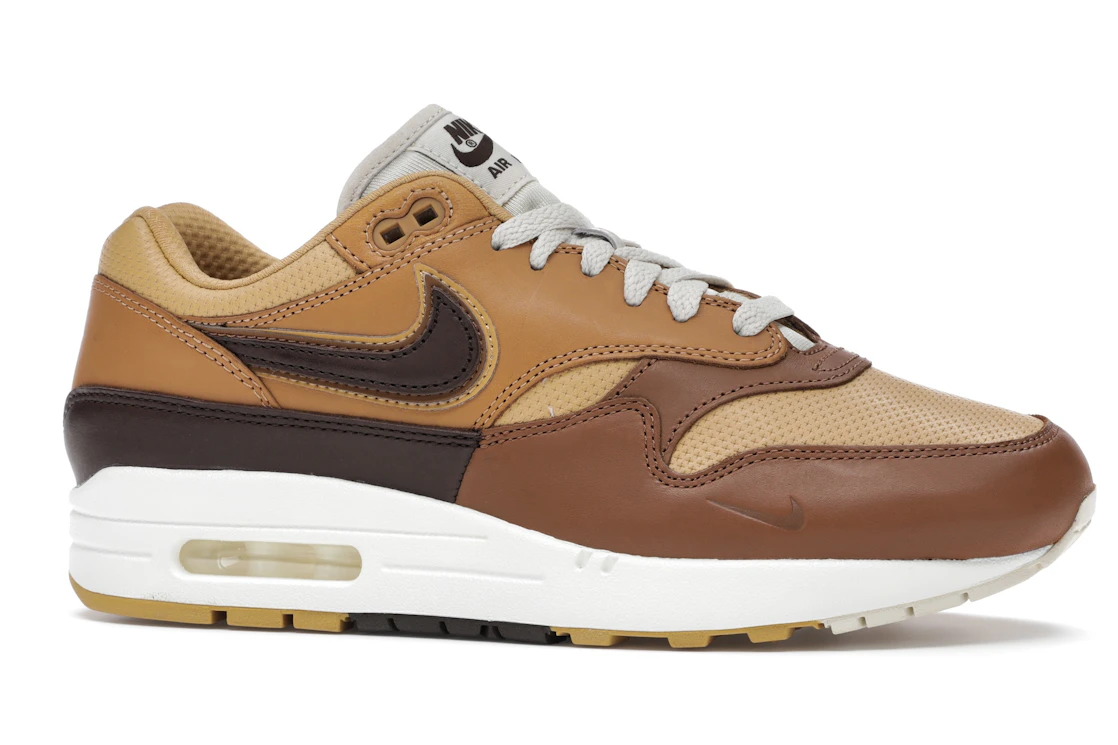 Vue 3 de Nike Air Max 1 SNKRS Day Brown
