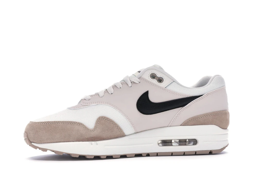 Vue 18 de Nike Air Max 1 Sand Black