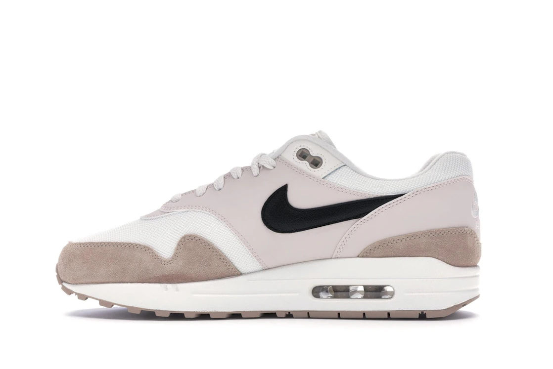 Vue 20 de Nike Air Max 1 Sand Black