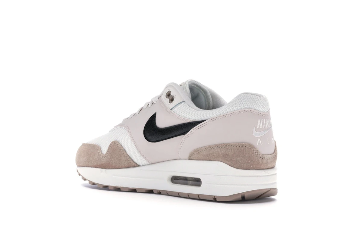 Vue 24 de Nike Air Max 1 Sand Black
