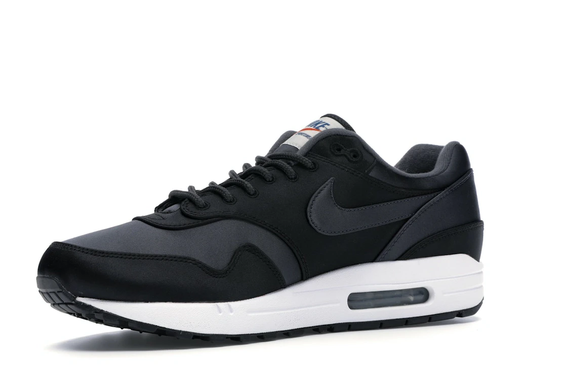Vue 16 de Nike Air Max 1 Satin Pack Black