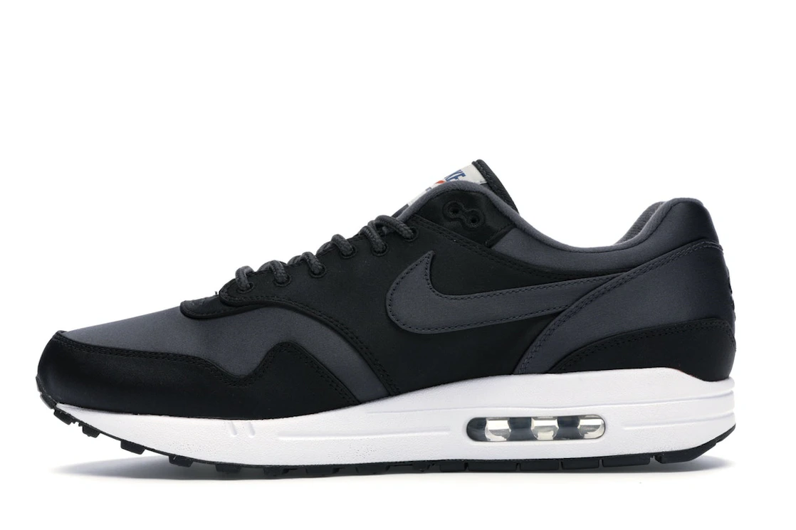 Vue 19 de Nike Air Max 1 Satin Pack Black
