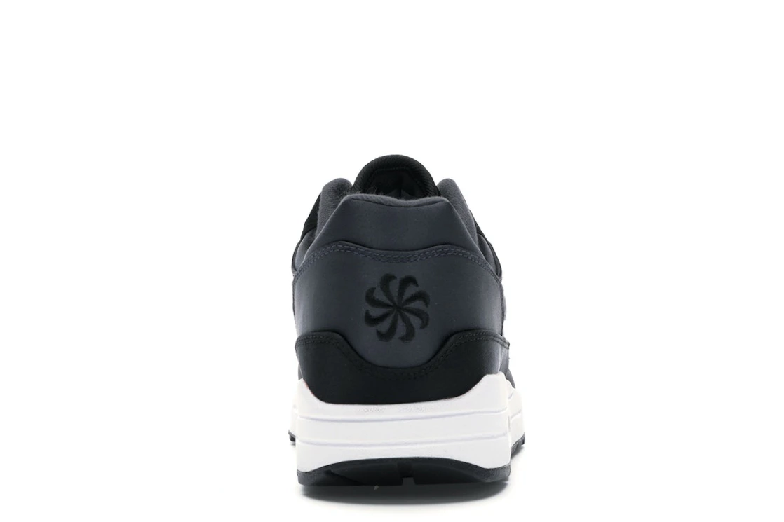 Vue 28 de Nike Air Max 1 Satin Pack Black