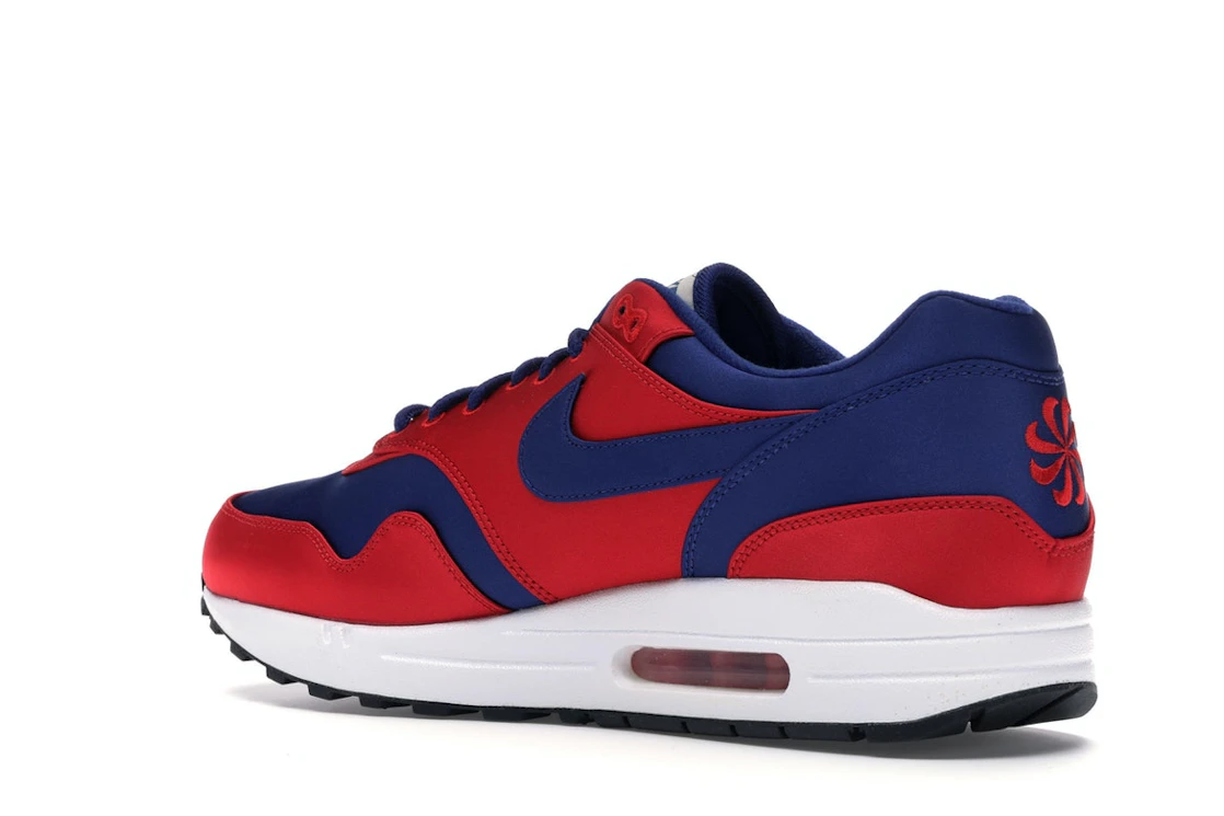 Vue 23 de Nike Air Max 1 Satin University Red Deep Royal Blue