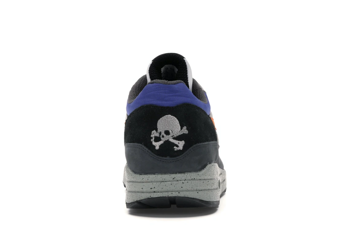Vue 28 de Nike Air Max 1 Skulls Pack (Royal)