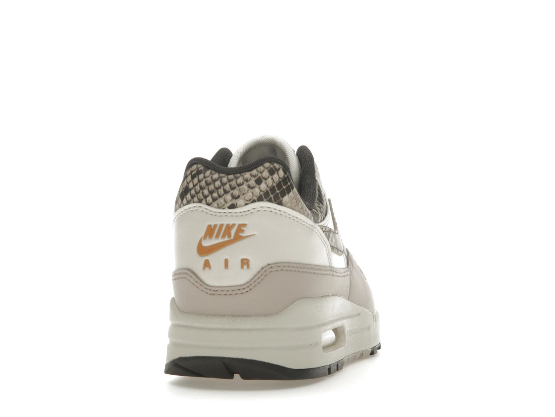 Vue 29 de Nike Air Max 1 Snakeskin Light Orewood Brown 