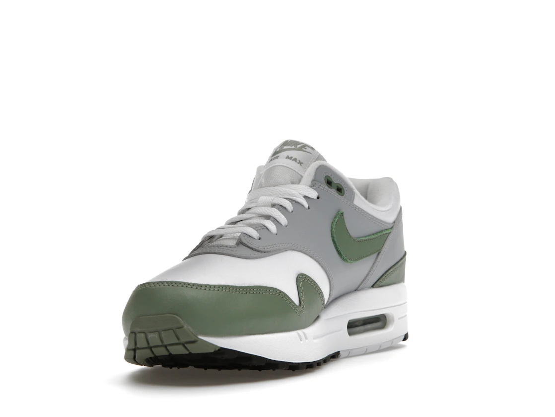 Vue 13 de Nike Air Max 1 Spiral Sage