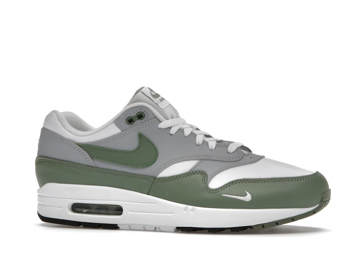 Vue 3 de Nike Air Max 1 Spiral Sage