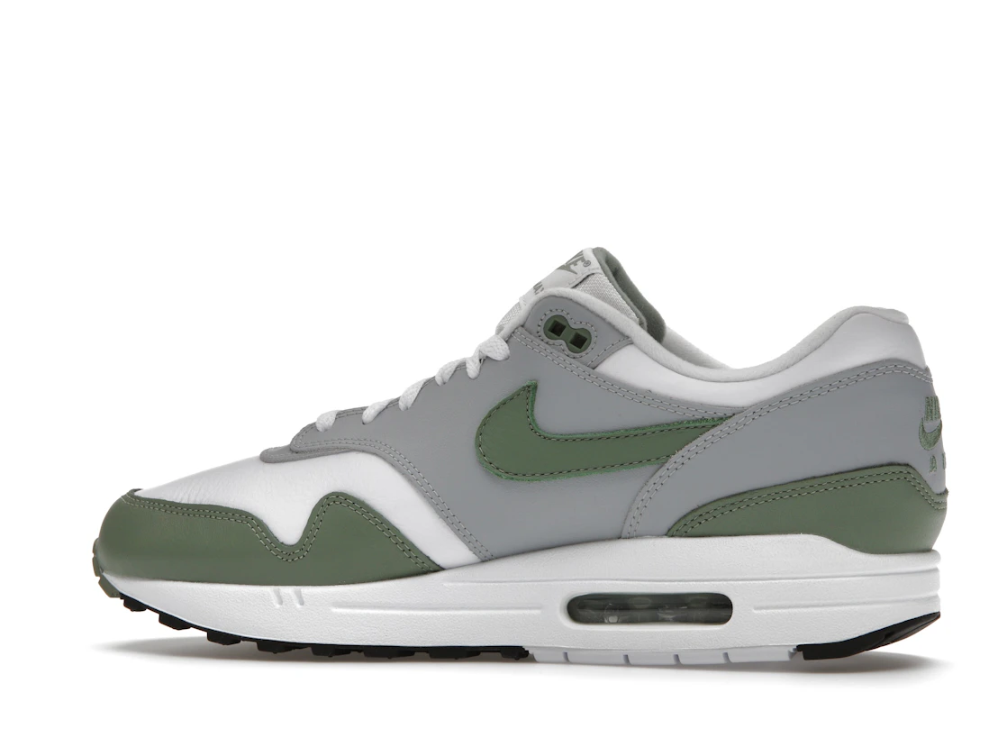 Vue 21 de Nike Air Max 1 Spiral Sage