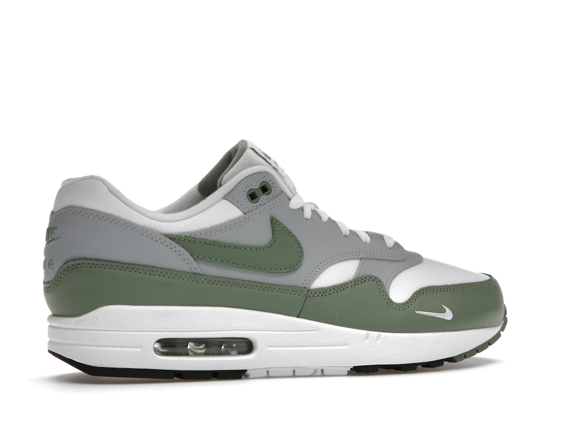 Vue 35 de Nike Air Max 1 Spiral Sage