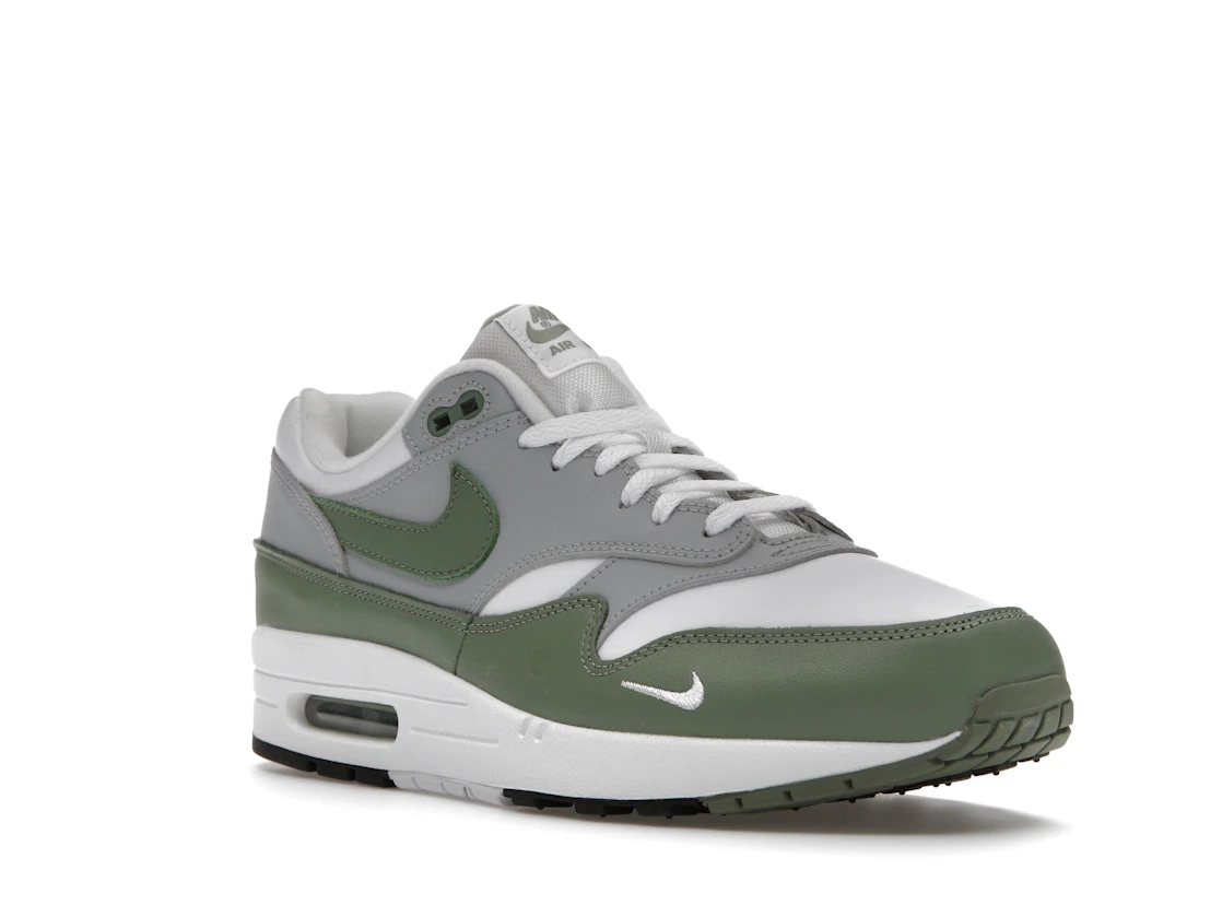 Vue 6 de Nike Air Max 1 Spiral Sage